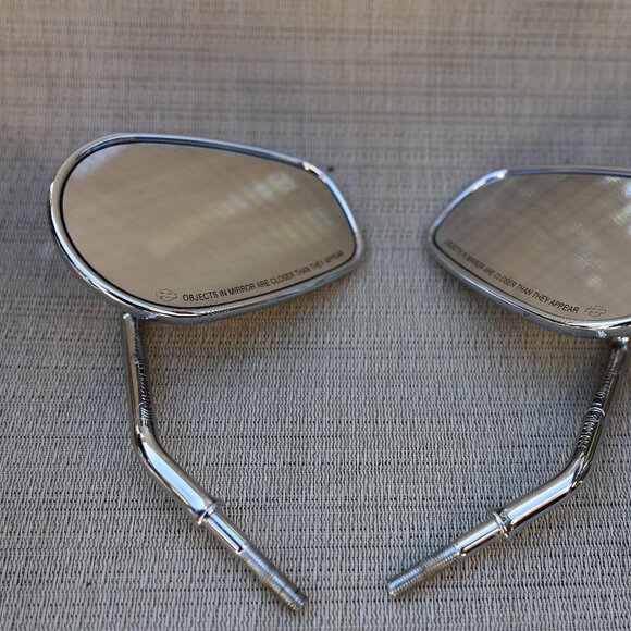 2 Genuine Harley Davidson Mirrors - Picture 1 of 6